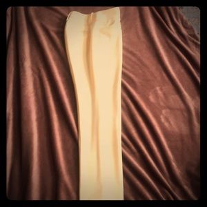 Beautiful yellow size 0 Limited drew fit pants